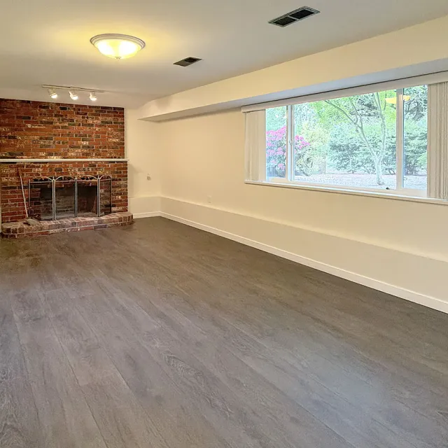 Victoria Fraserview - 3 Bedroom Garden Suite For Rent in Vancouver 2 - 1920 Nassau Drive, Vancouver, BC, V5P 2B6