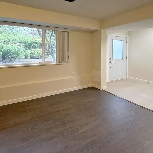 Victoria Fraserview - 3 Bedroom Garden Suite For Rent in Vancouver 2 - 1920 Nassau Drive, Vancouver, BC, V5P 2B6