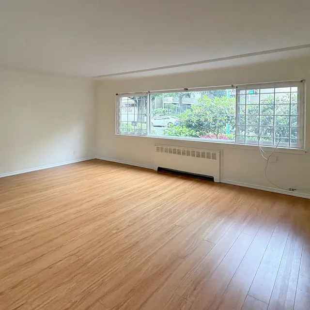 Valcrest Manor in The West End - 1 Bedroom Apartment For Rent in Vancouver 1 - 1208 Burnaby Street, Vancouver, BC, V6E 1P5