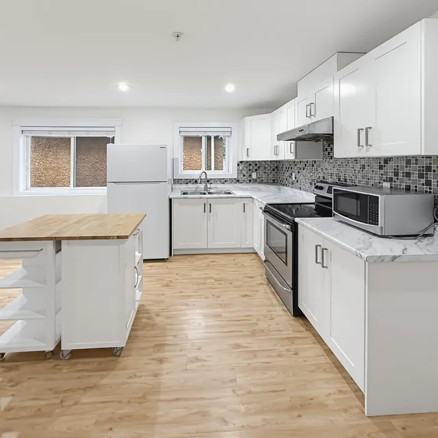Marpole - 2 Bedroom Laneway House For Rent in Vancouver 172 East 60th Avenue, Vancouver, BC, V5X 1Z6