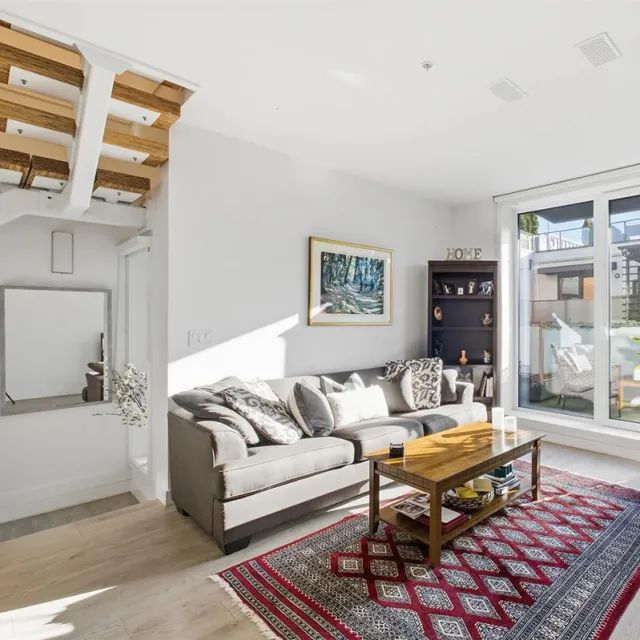 Evolv35 in Lower Lonsdale - 3 Bedroom Townhouse For Rent in North Vancouver 33A - 720 East 3rd Street, North Vancouver, BC, V7L 0G7