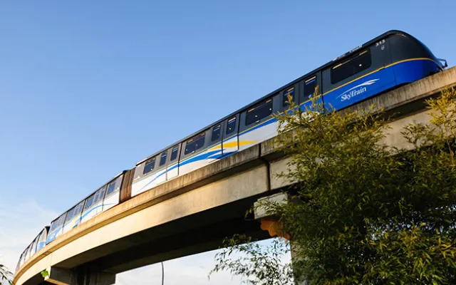 Renting Near Transit: Best Surrey Neighbourhoods for Commuters