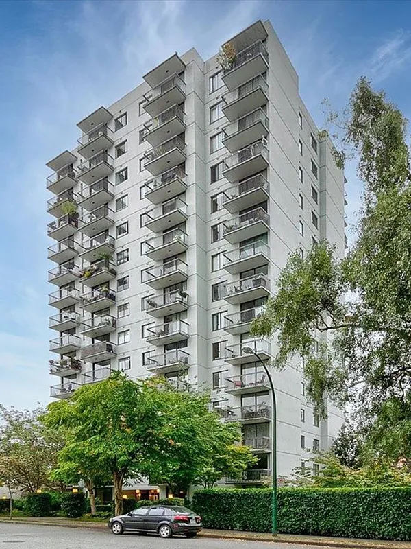 Building - The Lamplighter in Vancouver, BC at 1146 Harwood Street