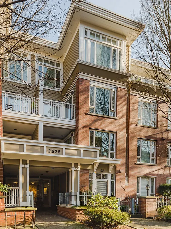 Building - Connaught Place in Vancouver, BC at 2628 Yew Street