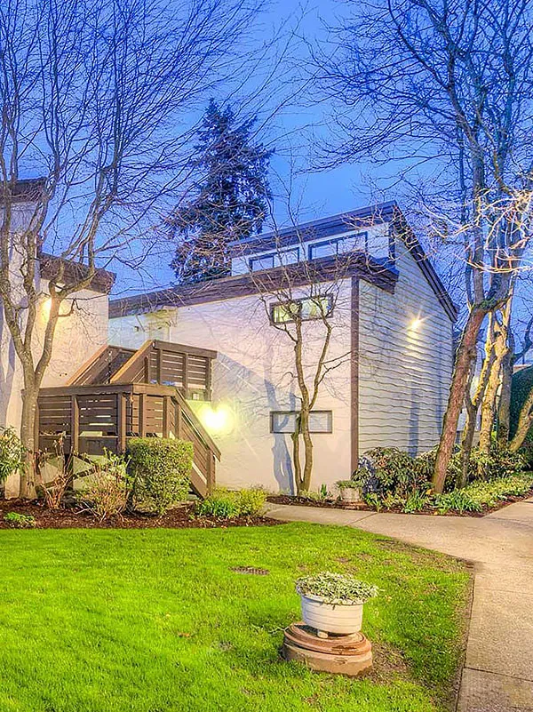 Building - Kingswood Downes in Richmond, BC at 11791 King Road