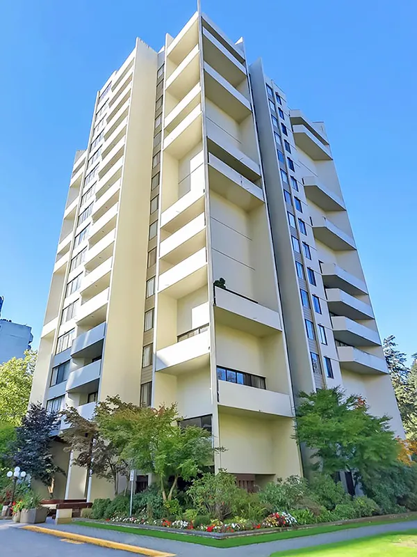 Building - Times Square in Burnaby, BC at 4105 Maywood Street