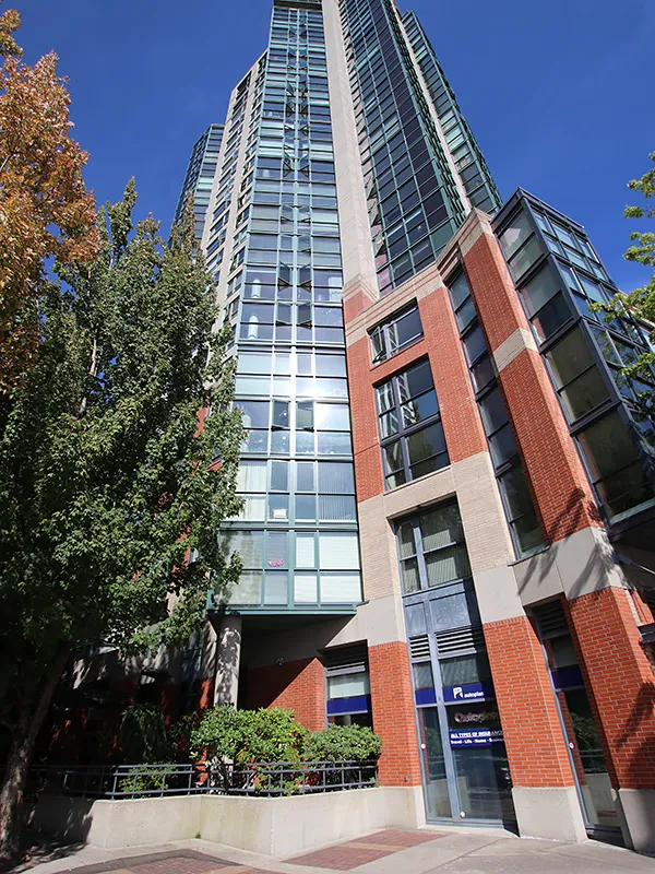 Building - Parkview Tower in Vancouver, BC at 289 Drake Street