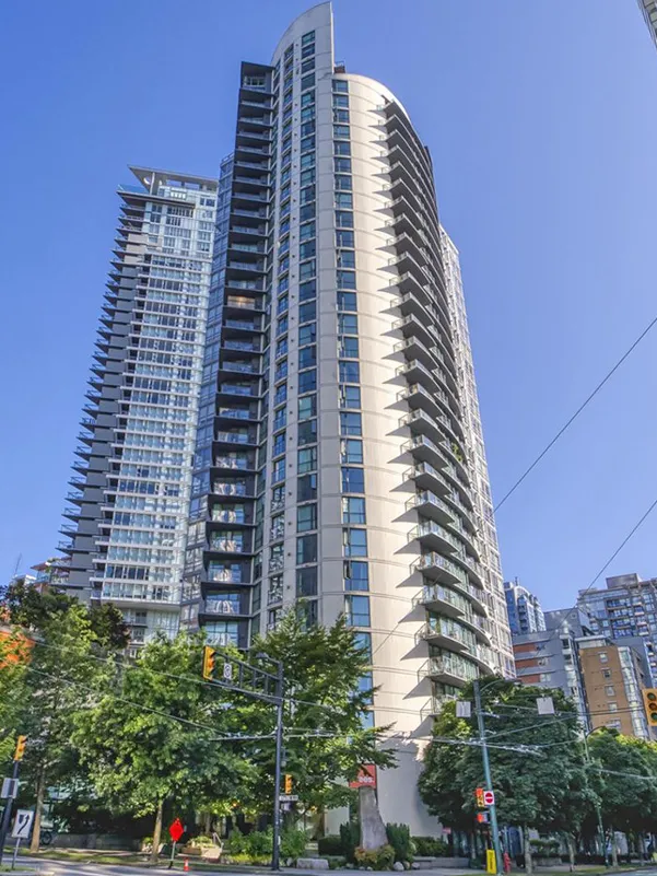 Building - The 501 in Vancouver, BC at 501 Pacific Street