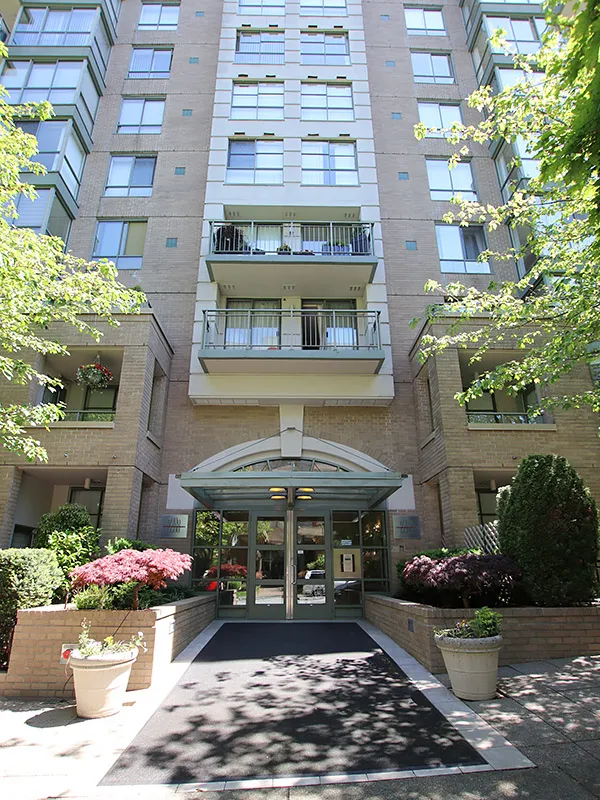 Building - The Fairview in Vancouver, BC at 2288 Pine Street
