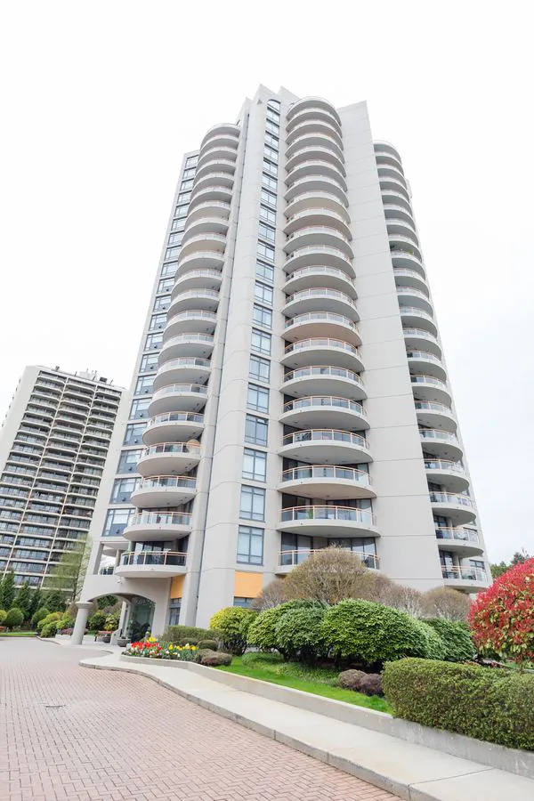 Building - Polaris in Burnaby, BC at 4425 Halifax Street