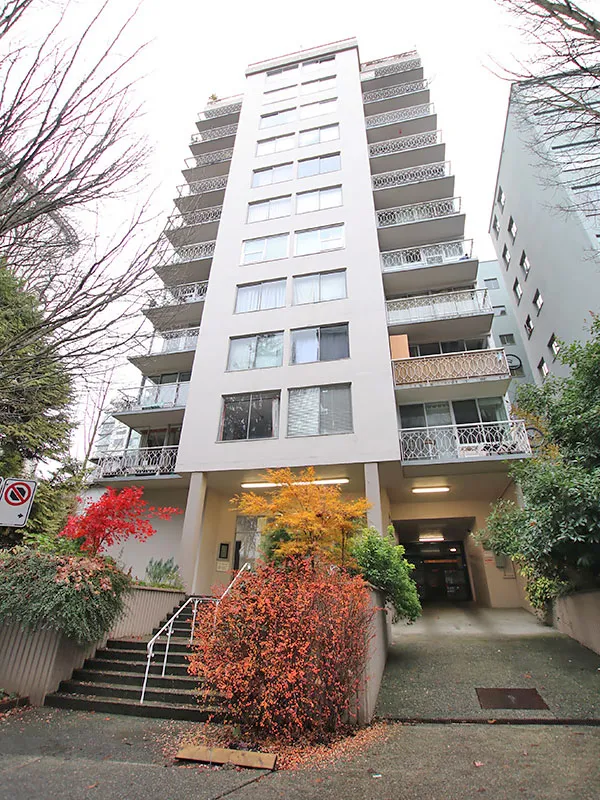 Building - The Chelsea in Vancouver, BC at 1219 Harwood Street