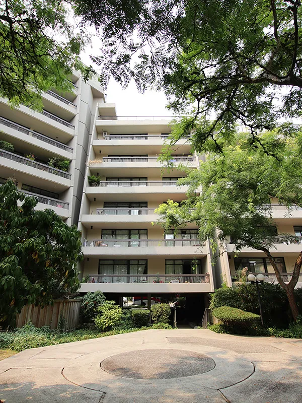 Building - The Parkcrest in Burnaby, BC at 5932 Patterson Avenue