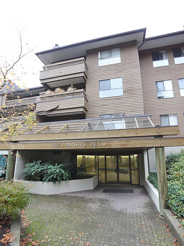 Building - Woodridge Estates in Richmond, BC at 7431 Minoru Boulevard