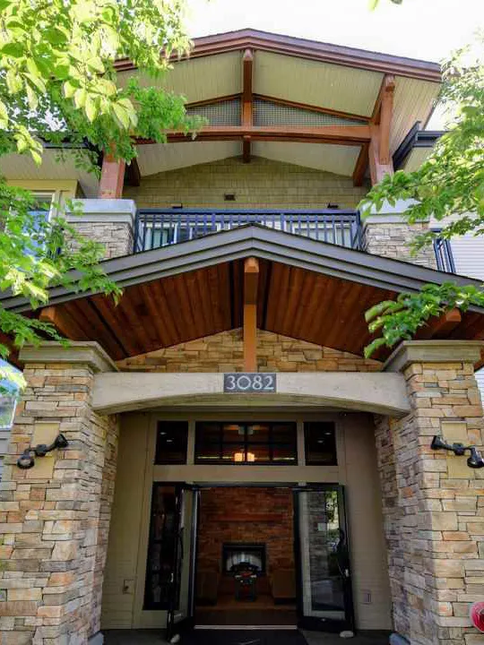 Building - Lanterns at Dayanee Springs in Coquitlam, BC at 3082 Dayanee Springs Boulevard