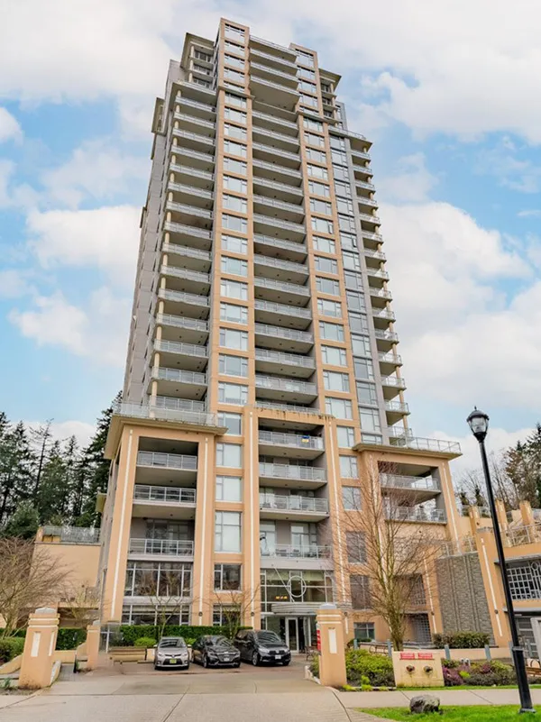 Building - The Carlyle in New Westminster, BC at 280 Ross Drive