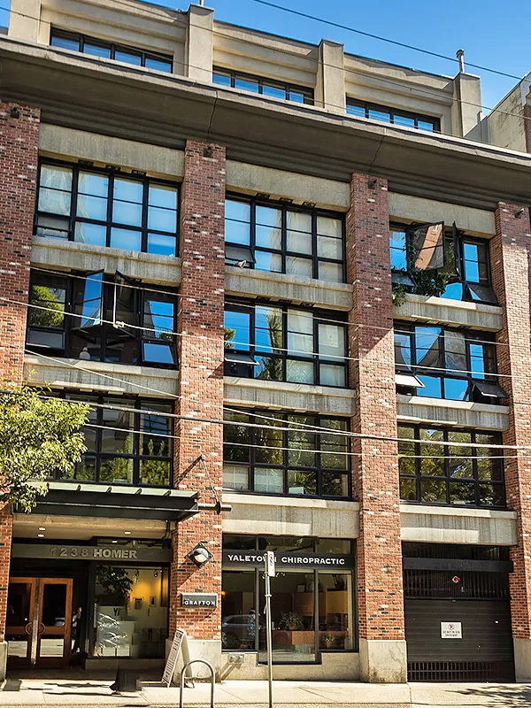 Building - The Grafton in Vancouver, BC at 1238 Homer Street