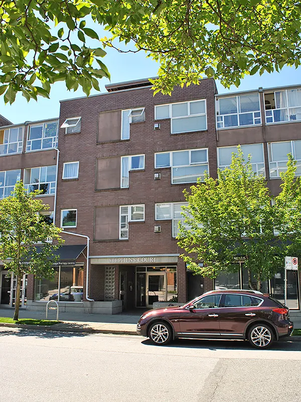 Building - Stephens Court in Vancouver, BC at 2025 Stephens Street