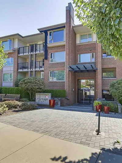 Building - Montage in Burnaby, BC at 4728 Dawson Street