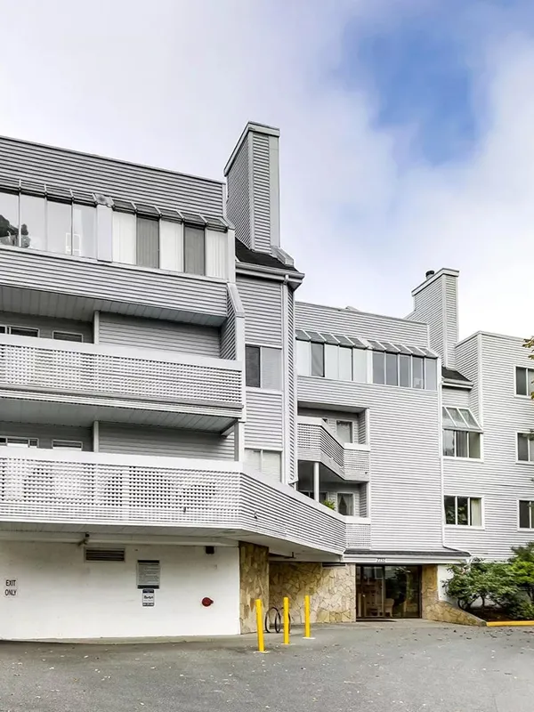Building - Canterbury Court in Richmond, BC at 7751 Minoru Boulevard