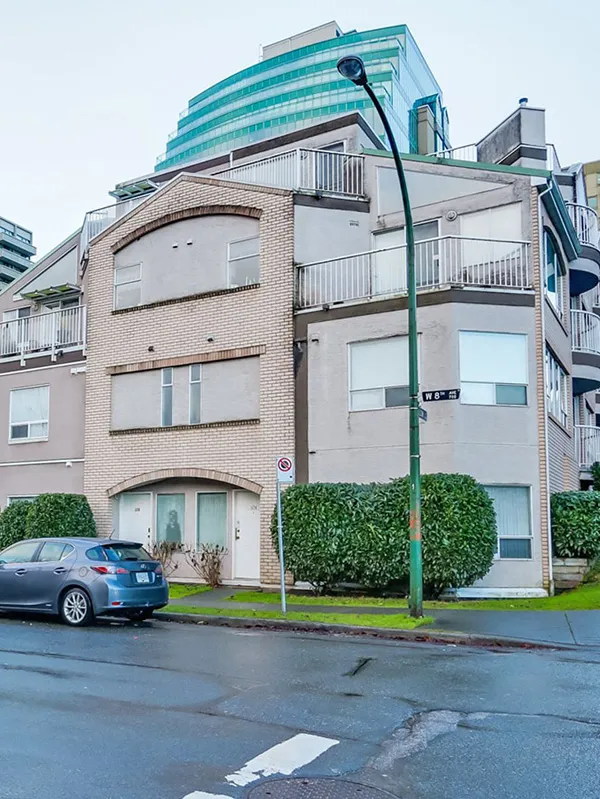 Building - La Fortuna in Vancouver, BC at 788 West 8th Avenue