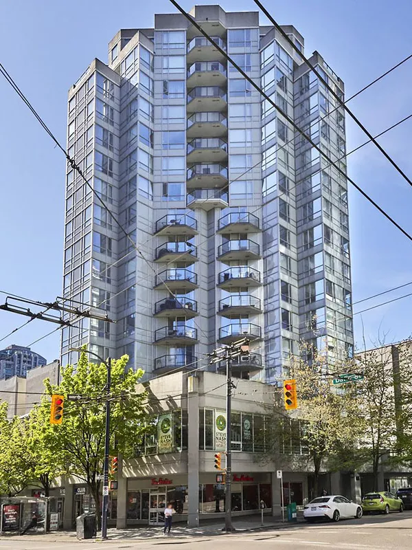 Building - 1212 Howe in Vancouver, BC at 1212 Howe Street