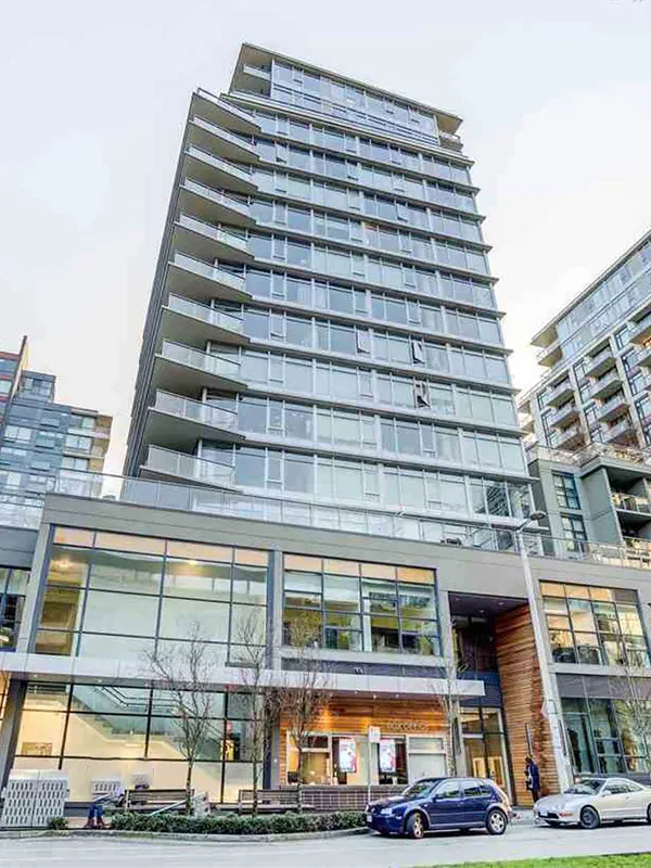 Building - Wall Centre False Creek in Vancouver, BC at 168 West 1st Avenue