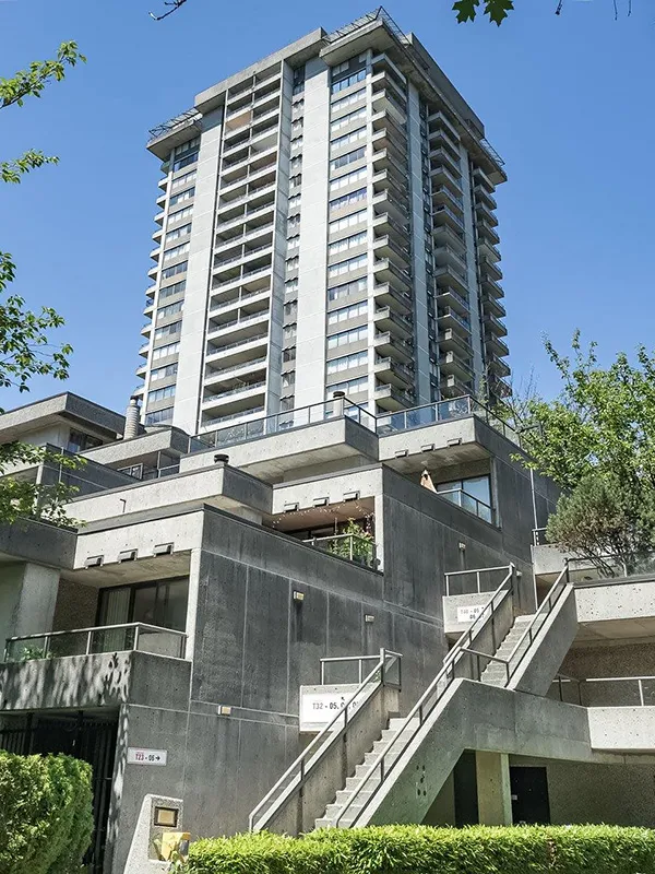 Building - Discovery Place in Burnaby, BC at 3980 Carrigan Court