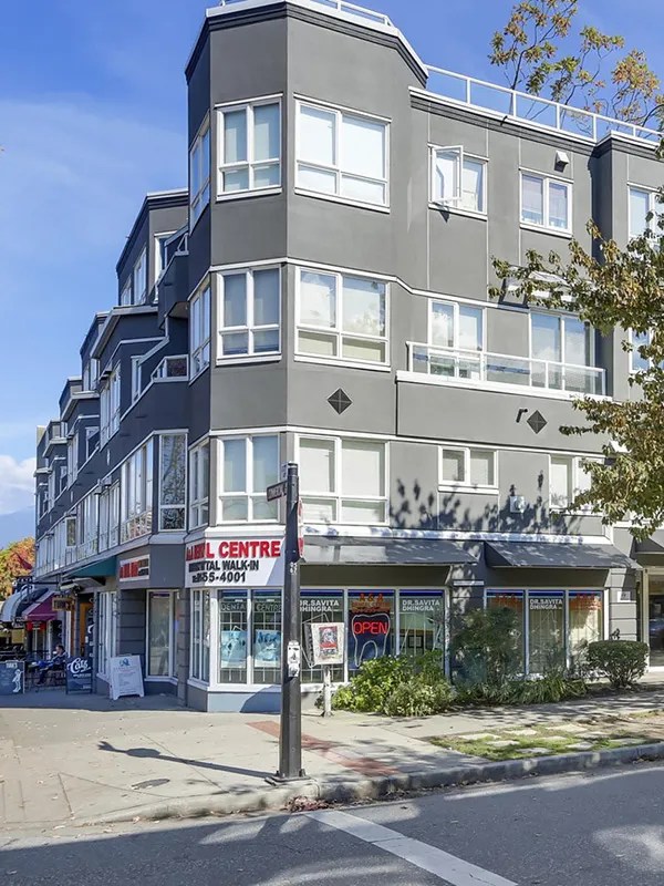 Building - City Lights in Vancouver, BC at 1707 Charles Street