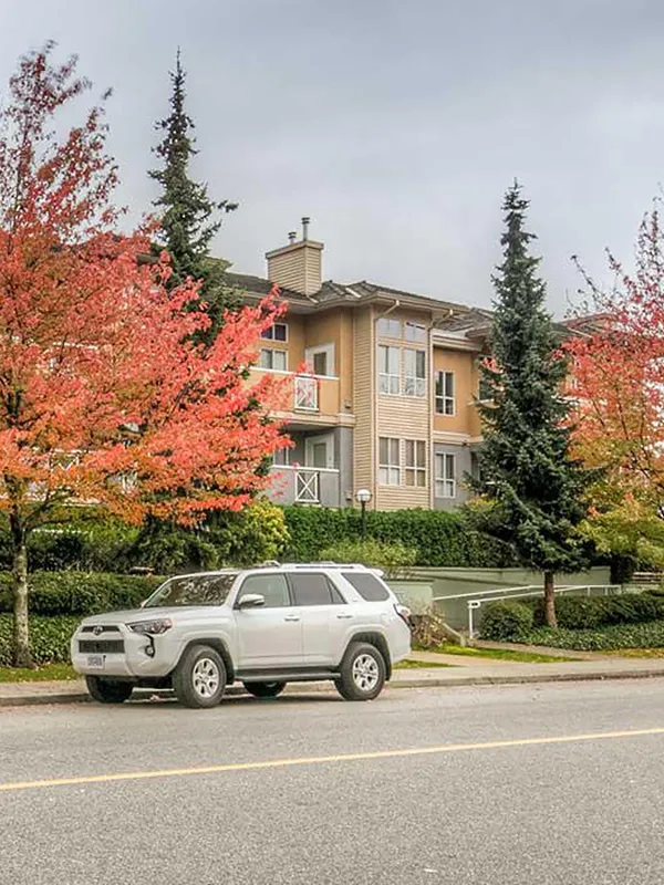 Building - Nelson On The Park in Burnaby, BC at 6676 Nelson Avenue