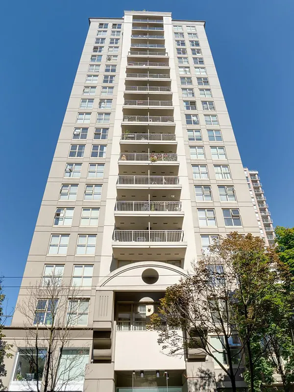 Building - Mondrian in Vancouver, BC at 989 Richards Street