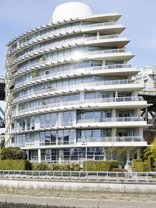 Building - Silver Sea in Vancouver, BC at 628 Kinghorne Mews