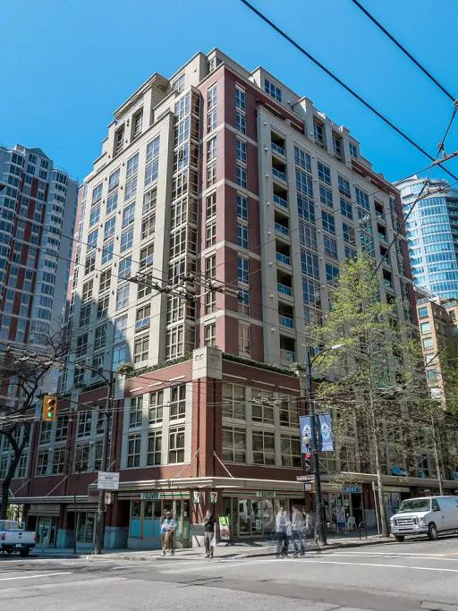 Building - Eight One Nine in Vancouver, BC at 819 Hamilton Street