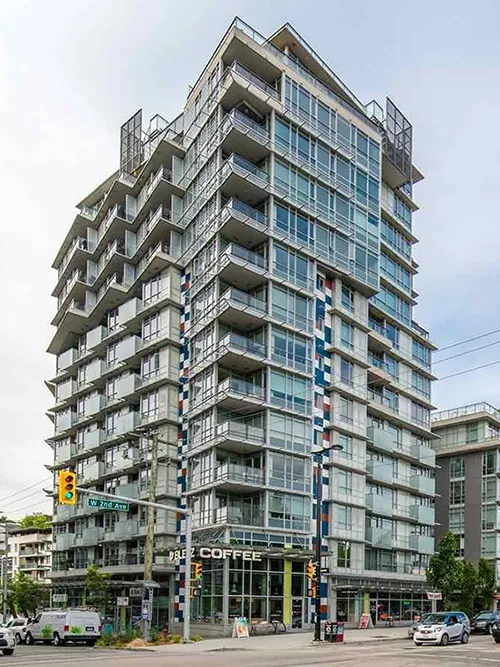 Building - Pinnacle Living False Creek in Vancouver, BC at 89 West 2nd Avenue
