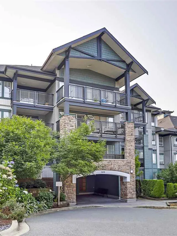 Building - Sandlewood in Burnaby, BC at 9283 Government Street