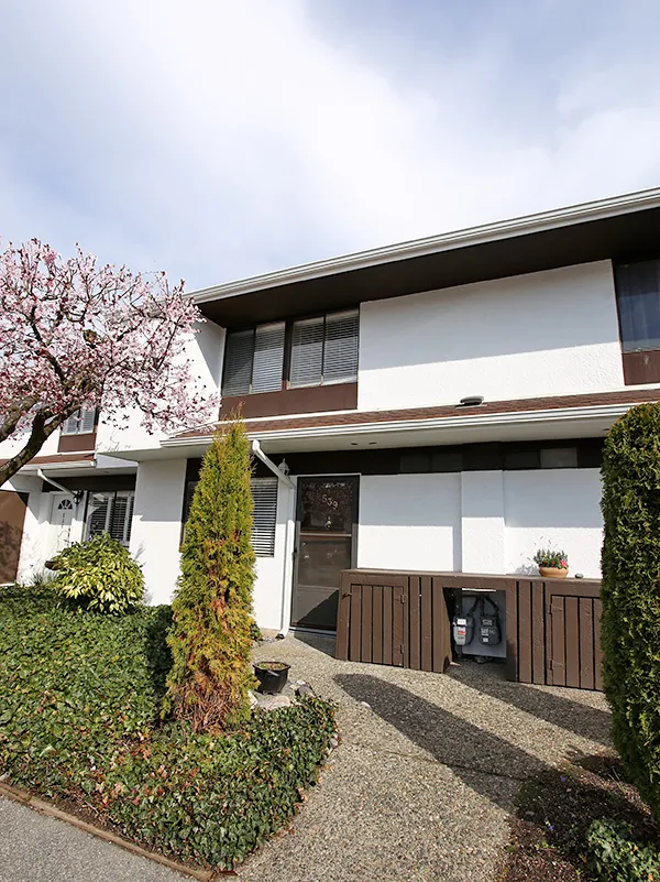 Building - Glenacres Village in Richmond, BC at 9651 Glendower Drive