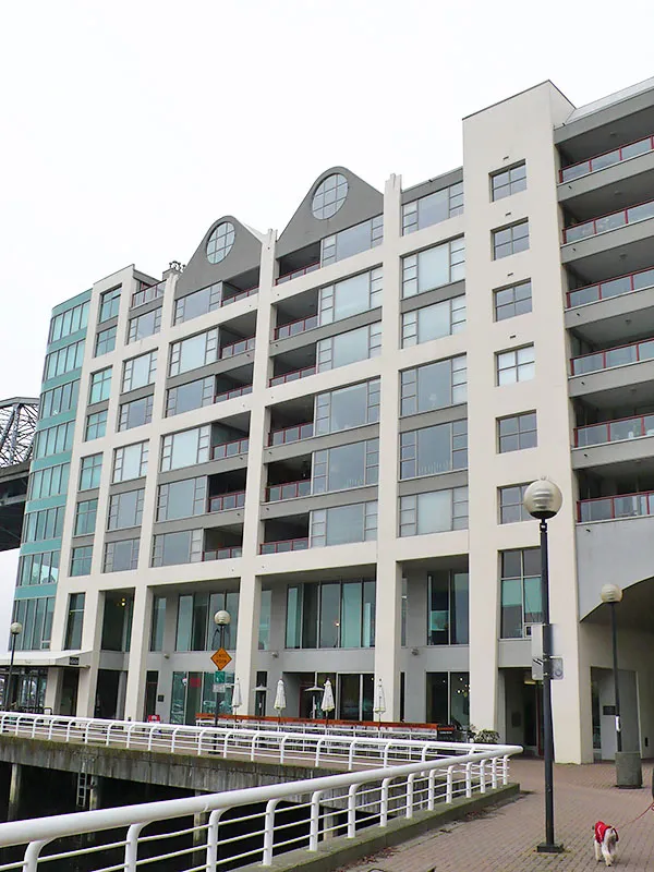 Building - 1000 Beach in Vancouver, BC at 1010 Beach Avenue