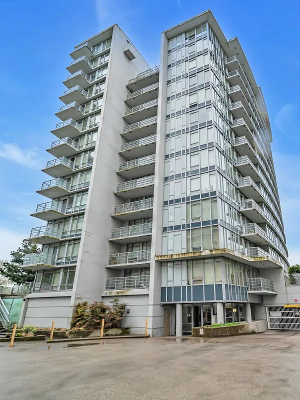 Building - Versante in Richmond, BC at 8288 Lansdowne Road