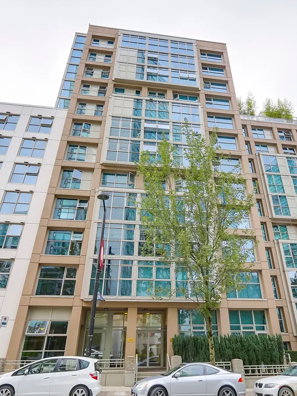 Building - Governors Villas in Vancouver, BC at 1318 Homer Street