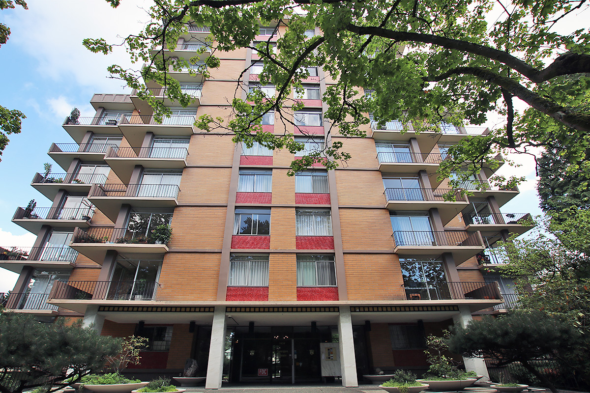 Managed by VADA Property Management. Georgian House Apartment Rentals 5450 Vine Street, Vancouver.
